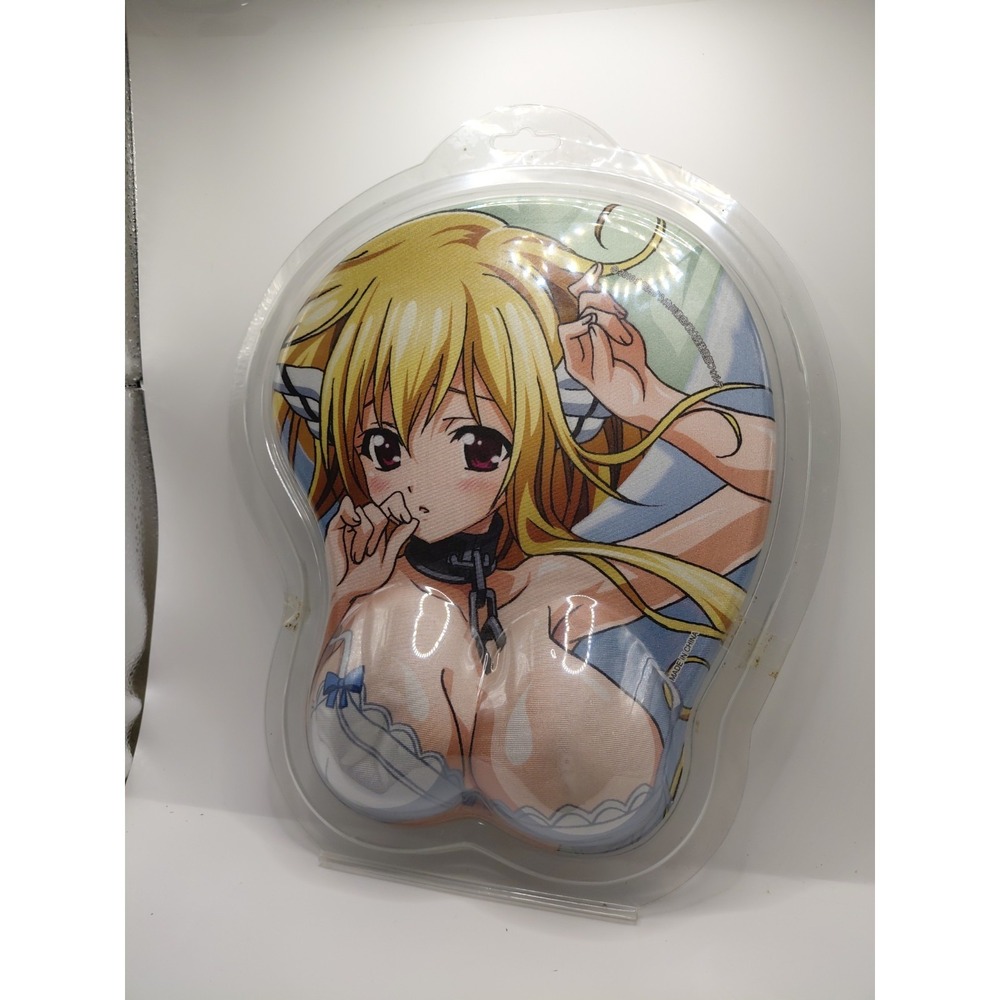 3D mouse pad featuring the character Astraea from the anime *Sora no Otoshimono* - Picture 1 of 7